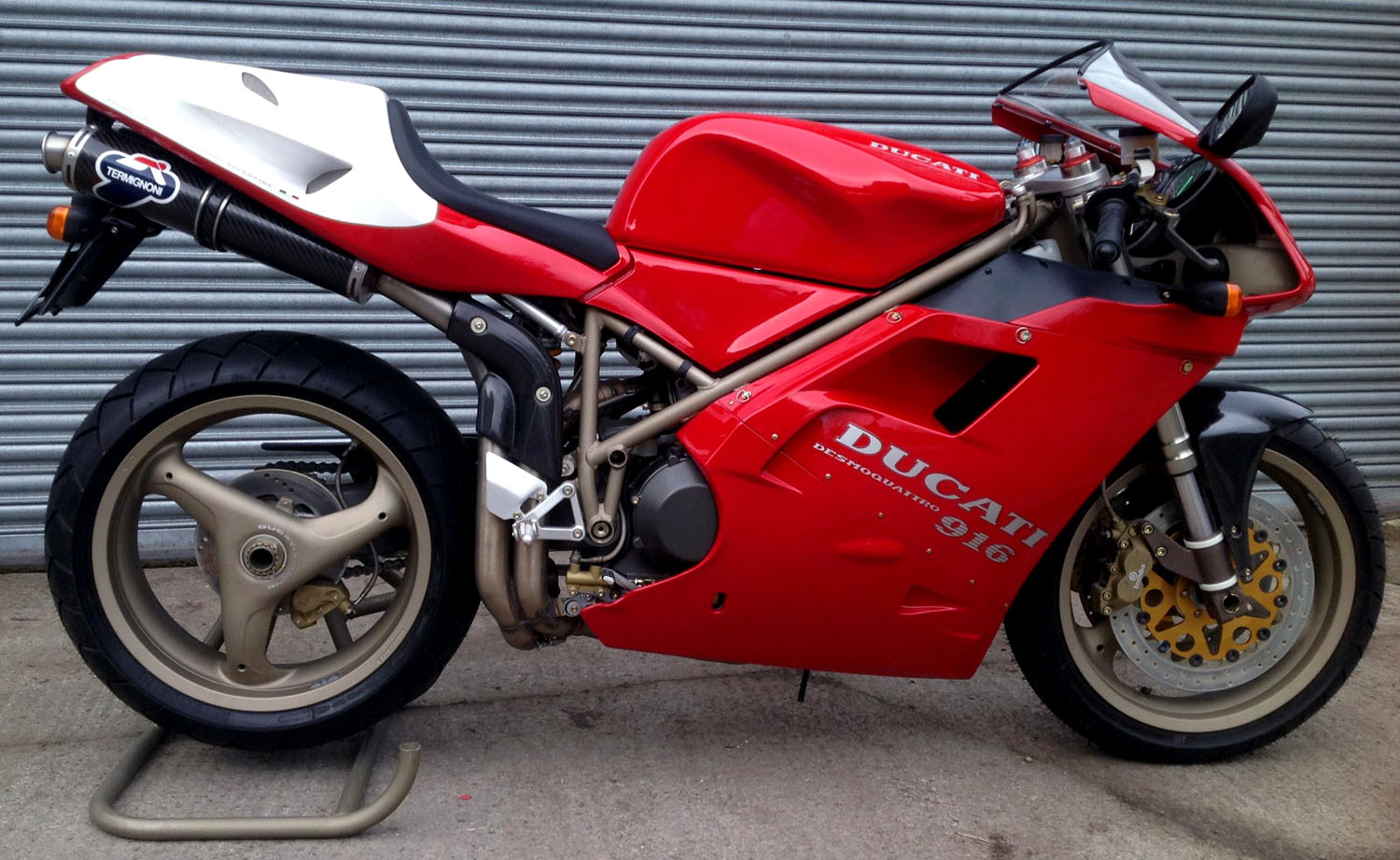 0_1512165350484_1997 Ducati 916 SPS.jpg